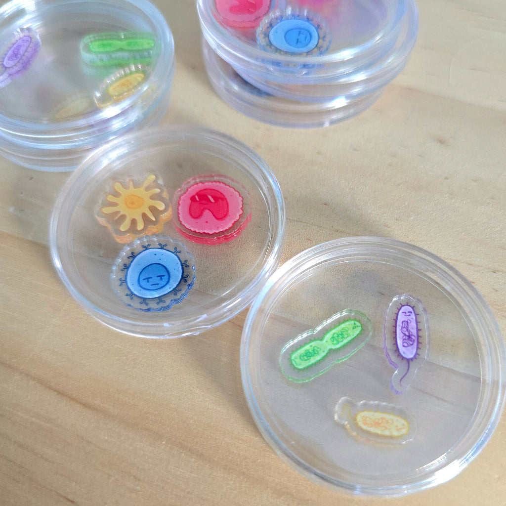 Biology Cell Shaker Coin with Carrying Pouch